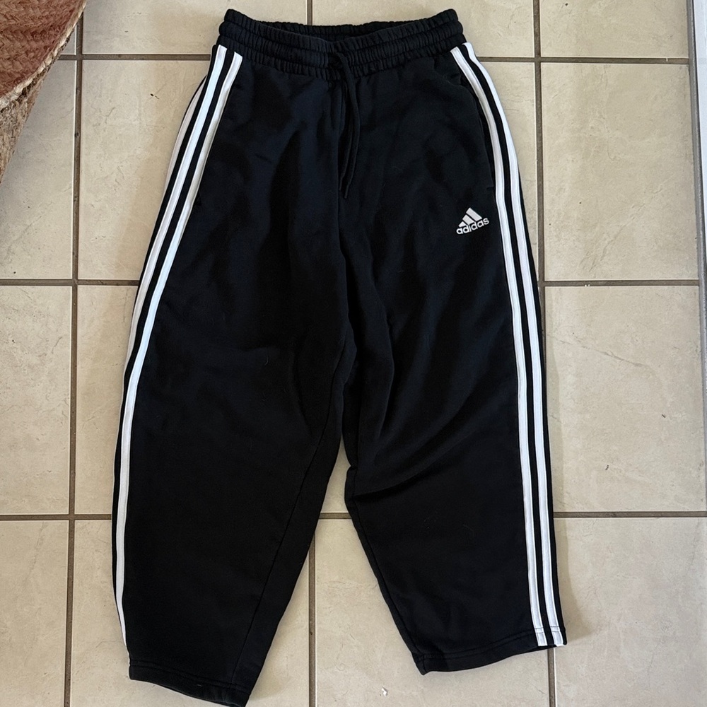 adidas woman cropped joggers with White Triple Stripes